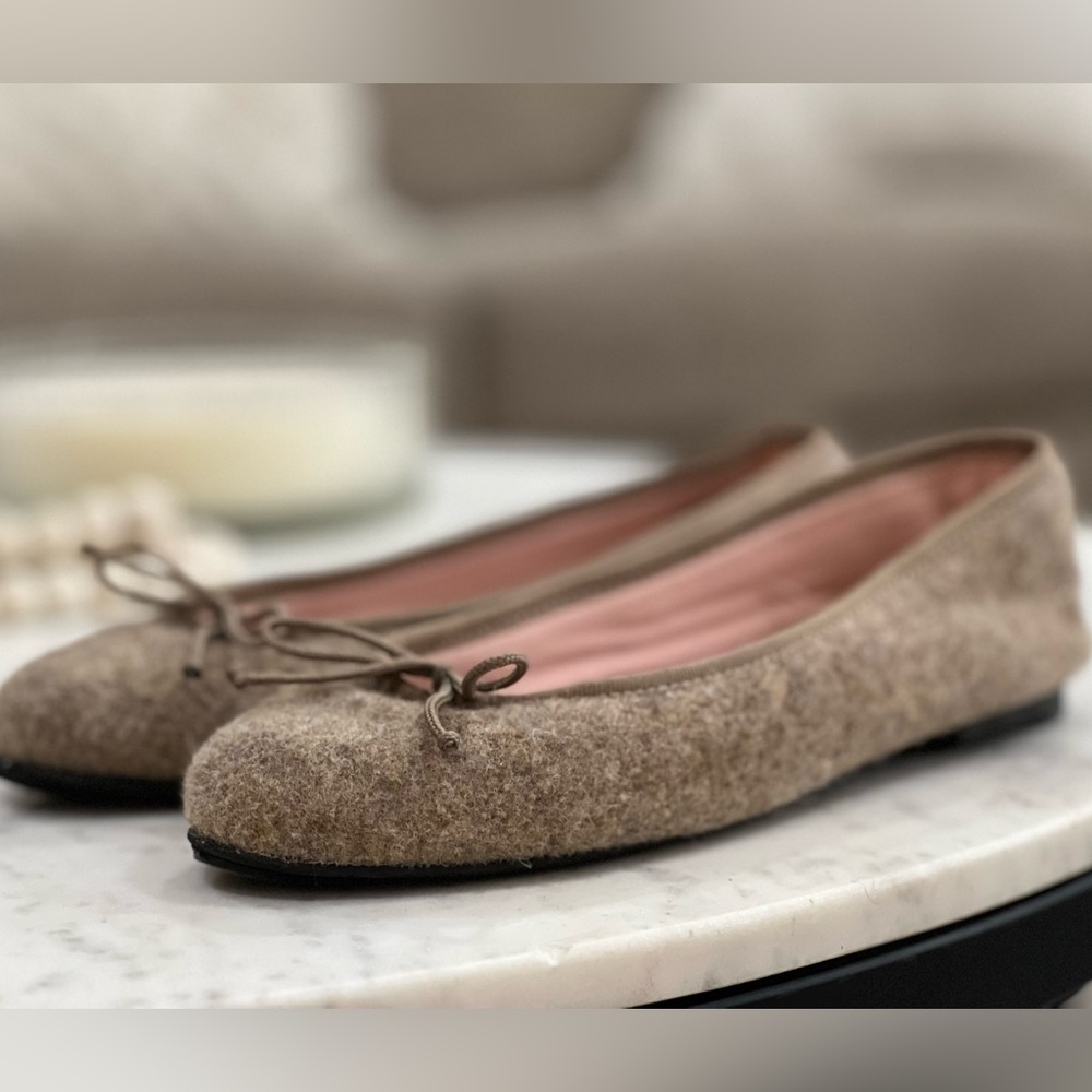 Almost like new Ballet flats